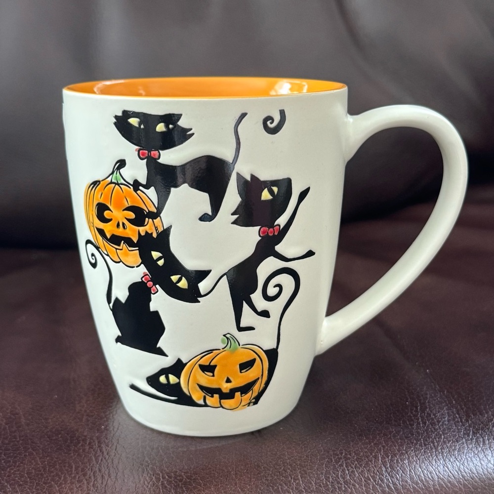 Black Cats with Jack O’Lanterns 18oz Ceramic Halloween Mug